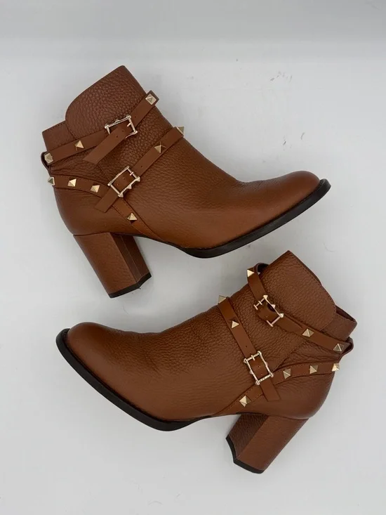 Valentino Brown Leather Rockstud Block Heel
Ankle Boots Size 7/ EU 37 - Picture 9 of 12